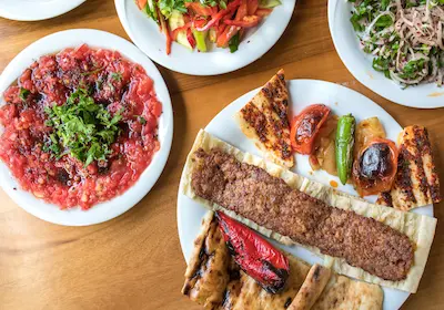 Adana kebab autentic — sejur charter Antalya