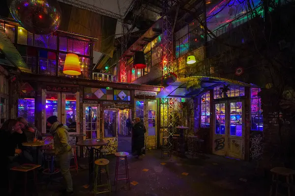 Ruin Bars (Ruinbár-uri) Budapesta